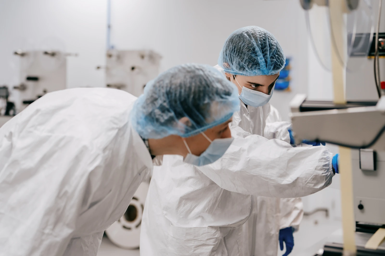 cambridge science park lab team at work photos