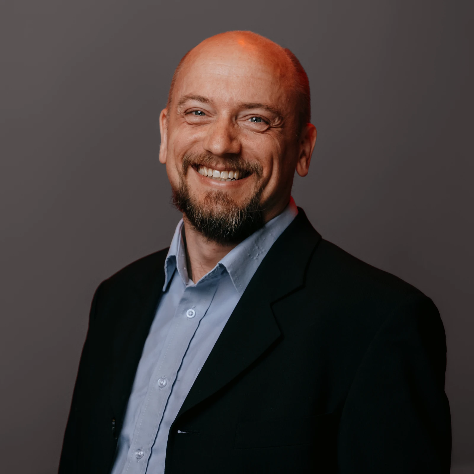 executive corporate headshot cambridgeshire man