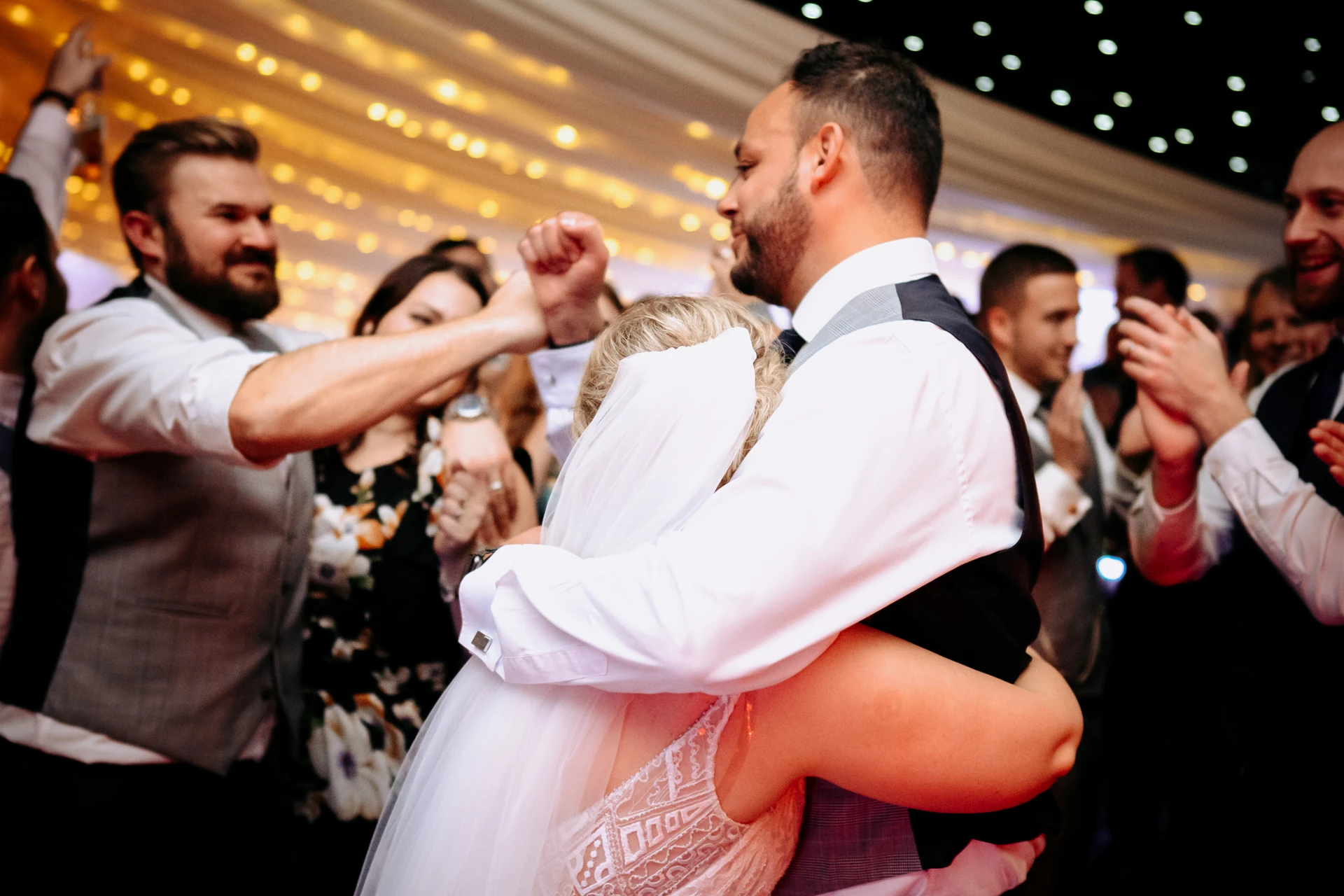 2026 wedding trends, a modern Cambridgeshire wedding